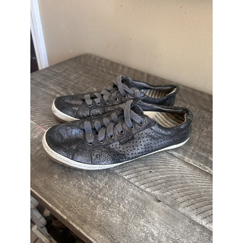 TAOS Freedom Womens EU 37 / US 6.5 Gray/black Leather Studded Comfort Sneakers